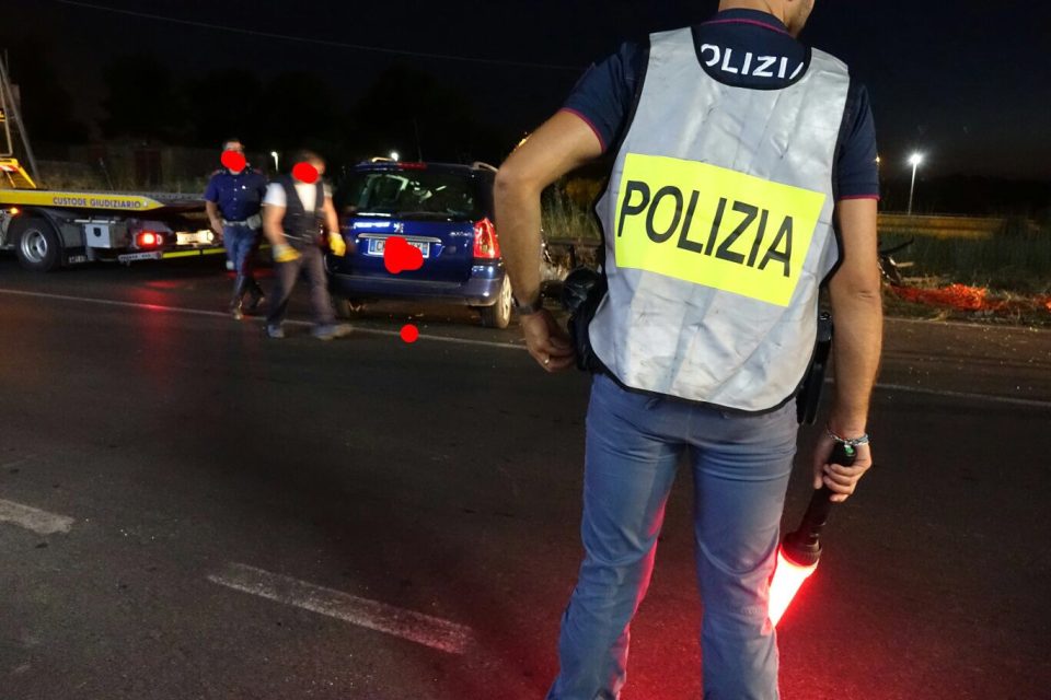 Taranto Colpo Di Sonno Alla Guida Ferita Una Persona Foto