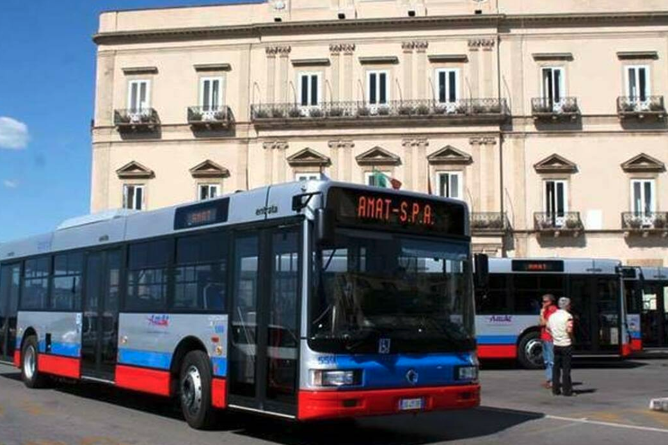 Aggressione Violenta In Autobus A Taranto Protesta Dei Sindacati