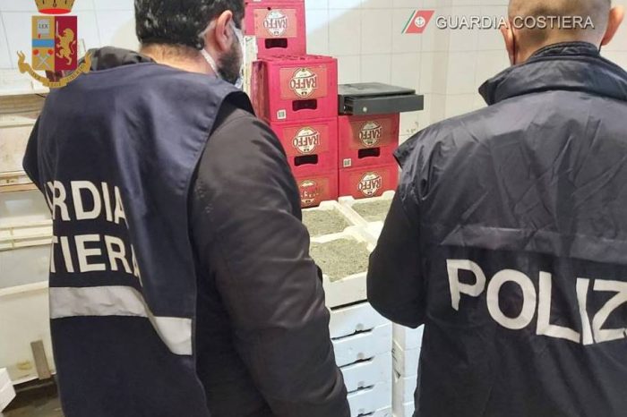 Taranto: Polizia di Stato e Guardia Costiera sequestrano 170 kg. di “bianchetto”