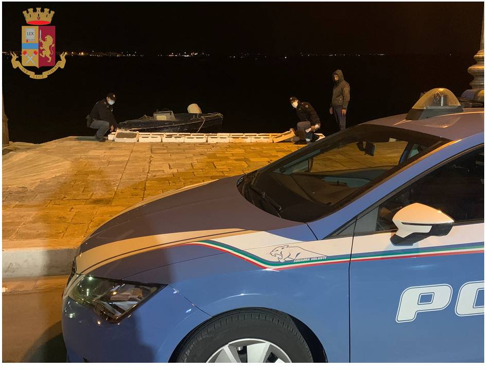 Taranto 125 Chili Di Novellame In Una Auto Pugliapress Quotidiano Online