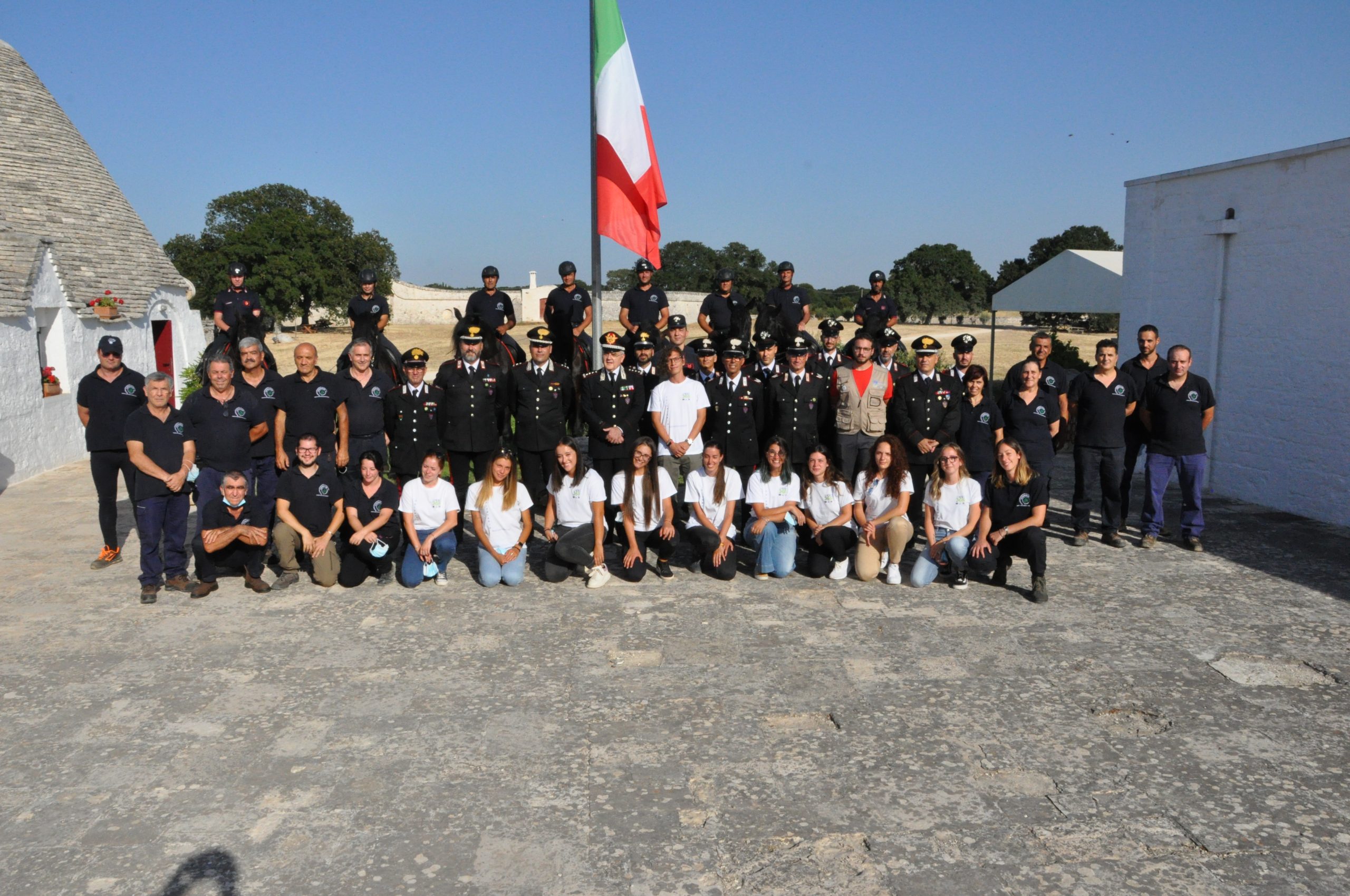 Il Comandante Delle Unità Carabinieri Forestali In Visita Ai Reparti ...