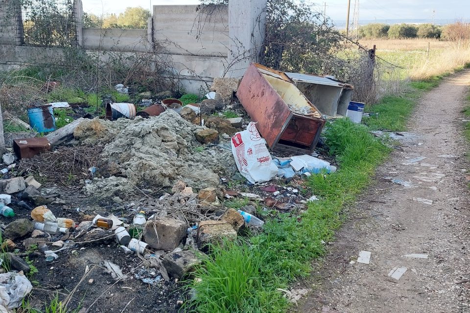 Edificio Enel Abbandonato a San Giorgio Jonico