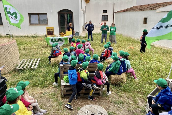 Scuola in Fattoria con Cia Due Mari alla scoperta delle api: sentinelle della biodiversità