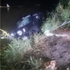 Vigili del Fuoco recuperano auto nel fiume Ofanto