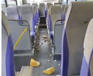 Vandali devastano Autobus a Brindisi