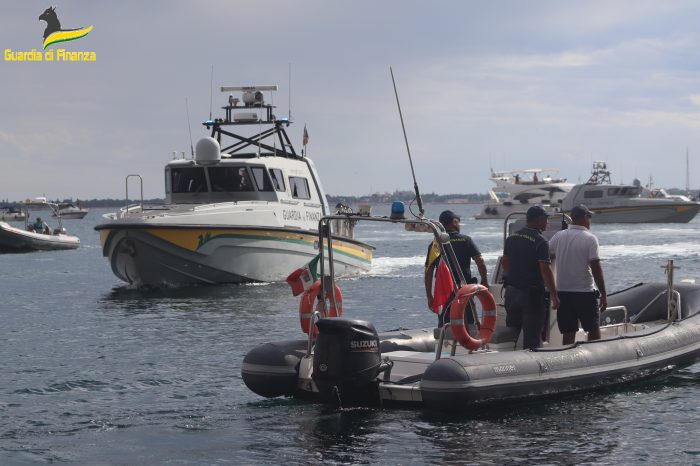 Taranto: impresa crocieristica evade 750 mila euro di tasse