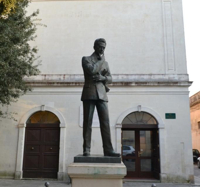 Statua a Maglie di Aldo Moro