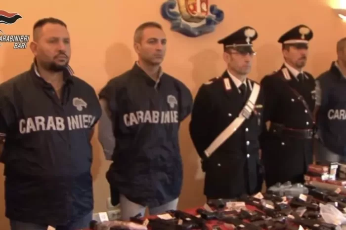 Clan Parisi-Palermiti: sette arresti a Bari per droga e armi