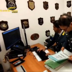 Maxi sequestro da 12 milioni a Barletta: sette indagati