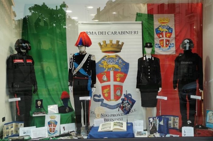 A Brindisi, le uniformi storiche dei Carabinieri raccontano la storia del 4 Novembre